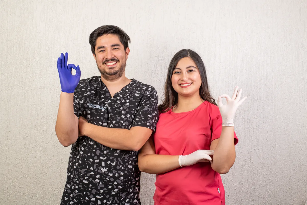 Dr. Fernando Cristi y Dra. Constanza Barrientos, fundadores de Clínica BOK